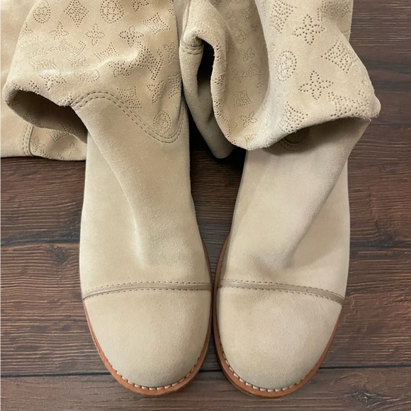 LOUIS VUITTON Mahina Monogram Riding Boots - Picture 8 of 11